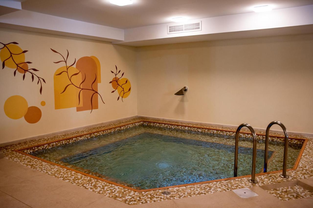 Fiald Hotel & Spa Bacău Exterior foto